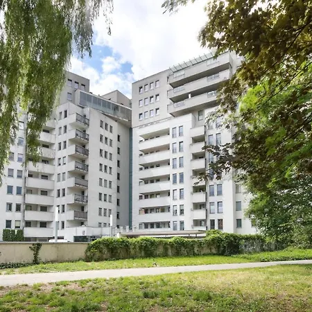 Warta Park - Basen Pool - Sauna - Ac Klimatyzacja - Cost Free Parking - Pelikan - 24h Check In * Poznan
